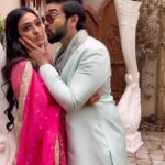 Rohit Suchanti Instagram - Woh toh Bhaiya Beech mein aagye 🤣🤣🤣 #reels #funnyreels #rishmi