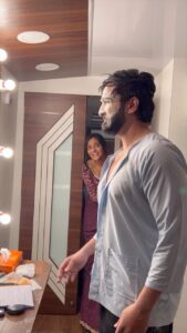 Rohit Suchanti Instagram - Yeh Nahi Sudhregi 😂❤️🤣 #reels #rishmi #funnyreels (Also we used chalk powder & not flour ) ☺️