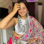 Roopal Tyagi Instagram - Who else is already in Navratri mode like me? Comment 😄👇🏼 #navratri #khalasi #garbalook #navratrilook #indowestern