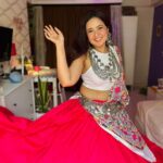 Roopal Tyagi Instagram - Who else is already in Navratri mode like me? Comment 😄👇🏼 #navratri #khalasi #garbalook #navratrilook #indowestern