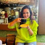 Roopal Tyagi Instagram - I tried the Kopi Luwak coffee in Coorg. It’s an expensive coffee made in a way that I always found weird 🫣 but since I’m a coffee lover I had to try it! Swipe till the end to see how I felt about it. And yes, I couldn’t sleep that night till 2am 😵‍💫 While the coffee was super smooth, it was also super strong 🫨☕️ #coffeelover #kopiluwak #coffee #coorg #karnataka Coorg Madikeri