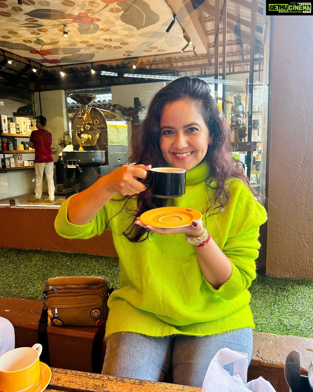 Roopal Tyagi Instagram - I tried the Kopi Luwak coffee in Coorg. It’s an expensive coffee made in a way that I always found weird 🫣 but since I’m a coffee lover I had to try it! Swipe till the end to see how I felt about it. And yes, I couldn’t sleep that night till 2am 😵💫 While the coffee was super smooth, it was also super strong 🫨☕️ #coffeelover #kopiluwak #coffee #coorg #karnataka Coorg Madikeri