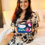 Roopal Tyagi Instagram - #affiliate Now experience ultimate comfort and protection during your period nights 🤗 everteen Relax Night Pads - Specially Designed for Nights! 💤 ✅ Double flaps with wider back coverage ✅ Innovative top layer, soft yet quick drying ✅ 3 times faster absorption with 0% leakage ✅ Rash-free, enriched with Neem and Safflower Available at: everteen : https://bit.ly/45bxp0g Amazon: https://amzn.to/3Jvnk5u Flipkart: https://bit.ly/3NPHdGG Meesho: https://bit.ly/3NQ8mcx #AD #everteen #everteennightpads #relaxnights #periods #periodnights #nightpads #speciallydesignedfornights #mensturation #sanitarypads #sanitarynapkins #peacefulperiodnights