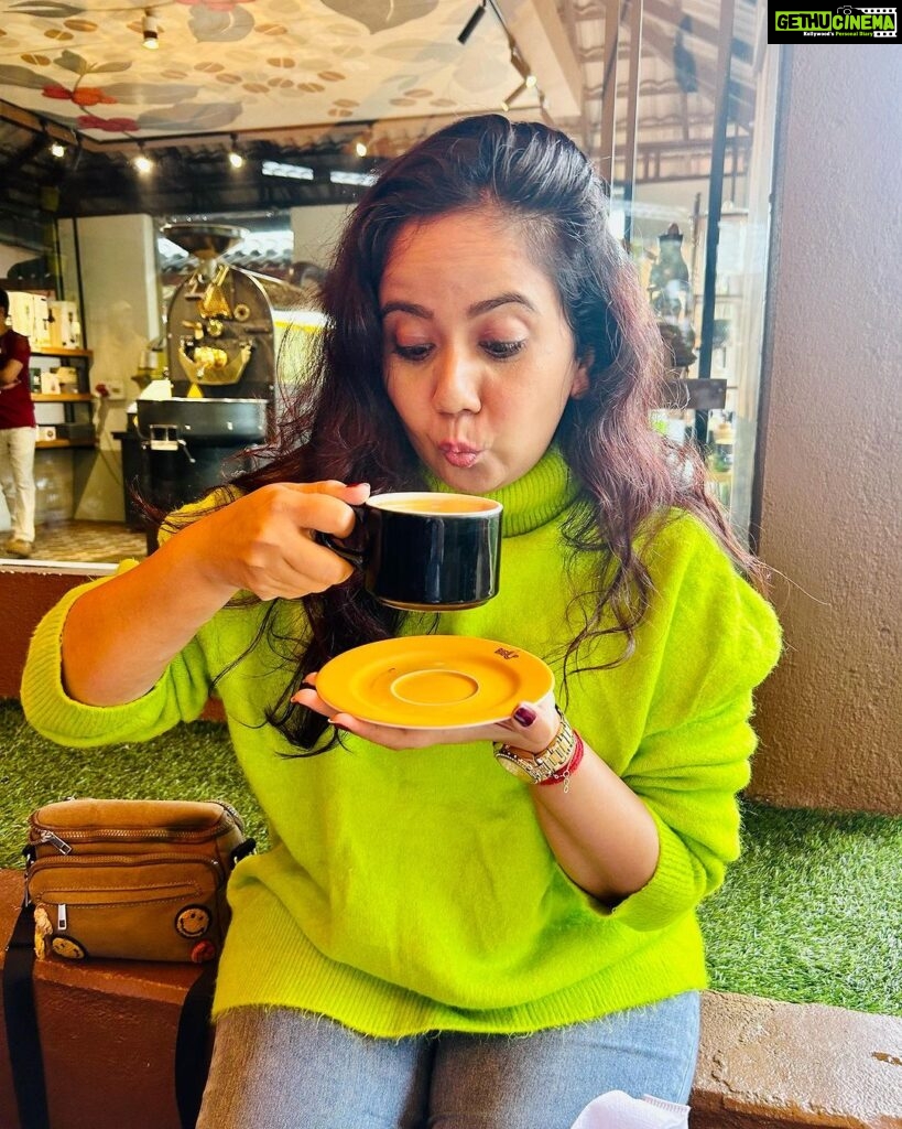 Roopal Tyagi Instagram - I tried the Kopi Luwak coffee in Coorg. It’s an expensive coffee made in a way that I always found weird 🫣 but since I’m a coffee lover I had to try it! Swipe till the end to see how I felt about it. And yes, I couldn’t sleep that night till 2am 😵‍💫 While the coffee was super smooth, it was also super strong 🫨☕ #coffeelover #kopiluwak #coffee #coorg #karnataka Coorg Madikeri