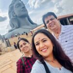 Roopal Tyagi Instagram - Rakh vishwas, tu hai Shiv ka das. Rakh vishwas, Shiv hai tere pass 🙏🏼🕉️ #shiva #aumnamahshivaya #adiyogi #harharmahadev #somwar #mahadev #ishafoundation Adiyogi Statue Chikkaballapur