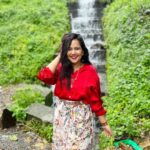 Roopal Tyagi Instagram - The grandeur of nature reminds us how insignificant we are! 🌳 ❤️ #naturelover #highway #waterfall #coorg #karnataka Coorg Madikeri