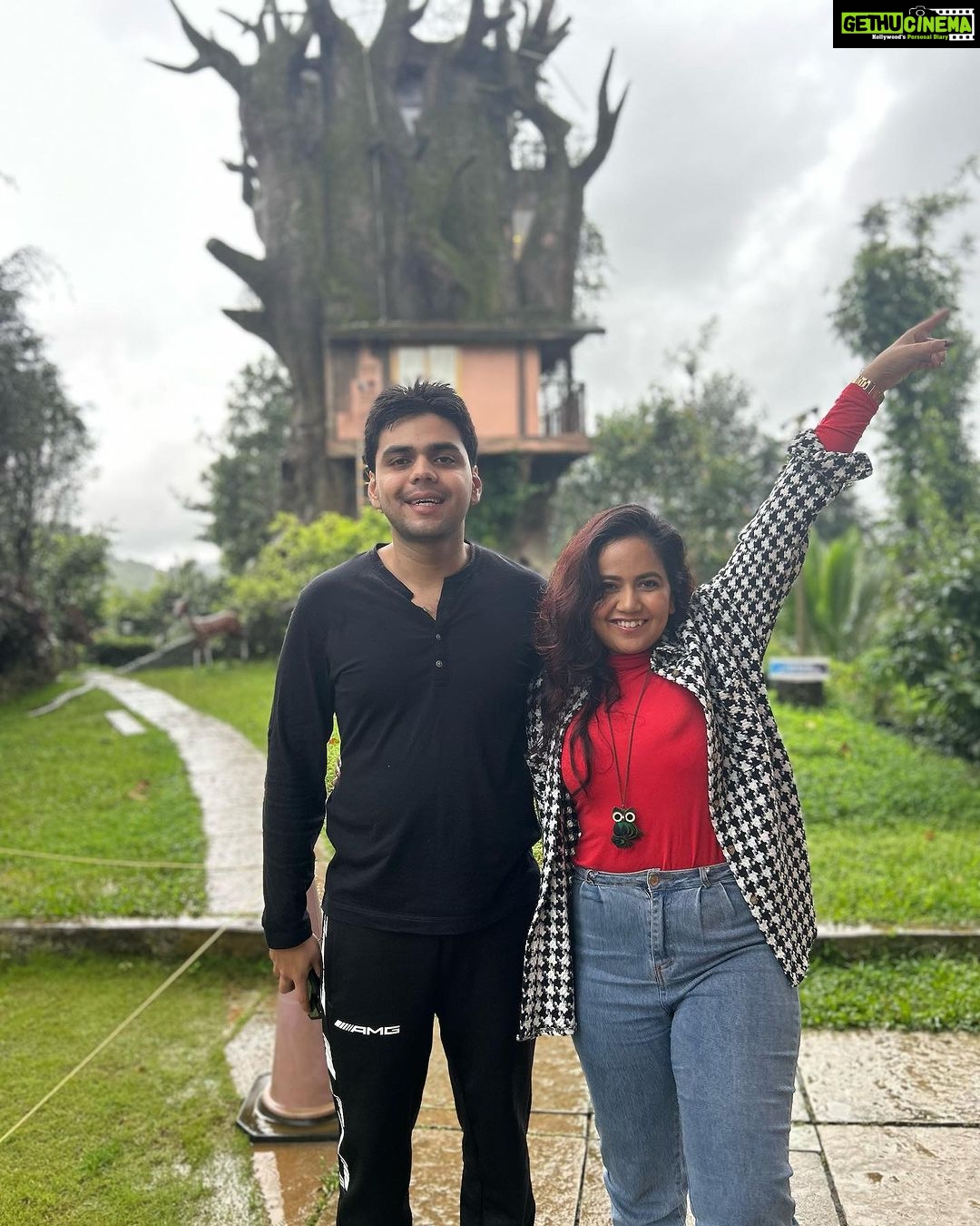 Roopal Tyagi Instagram - 🧿 👨👩👧👦 Wayanad വയനാട്