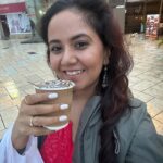 Roopal Tyagi Instagram - Some rituals and some chance encounters 🌧️ 🚗 🥘 👯‍♀️ #lonavala #monsoonseason Lonavla, Maharashtra, India