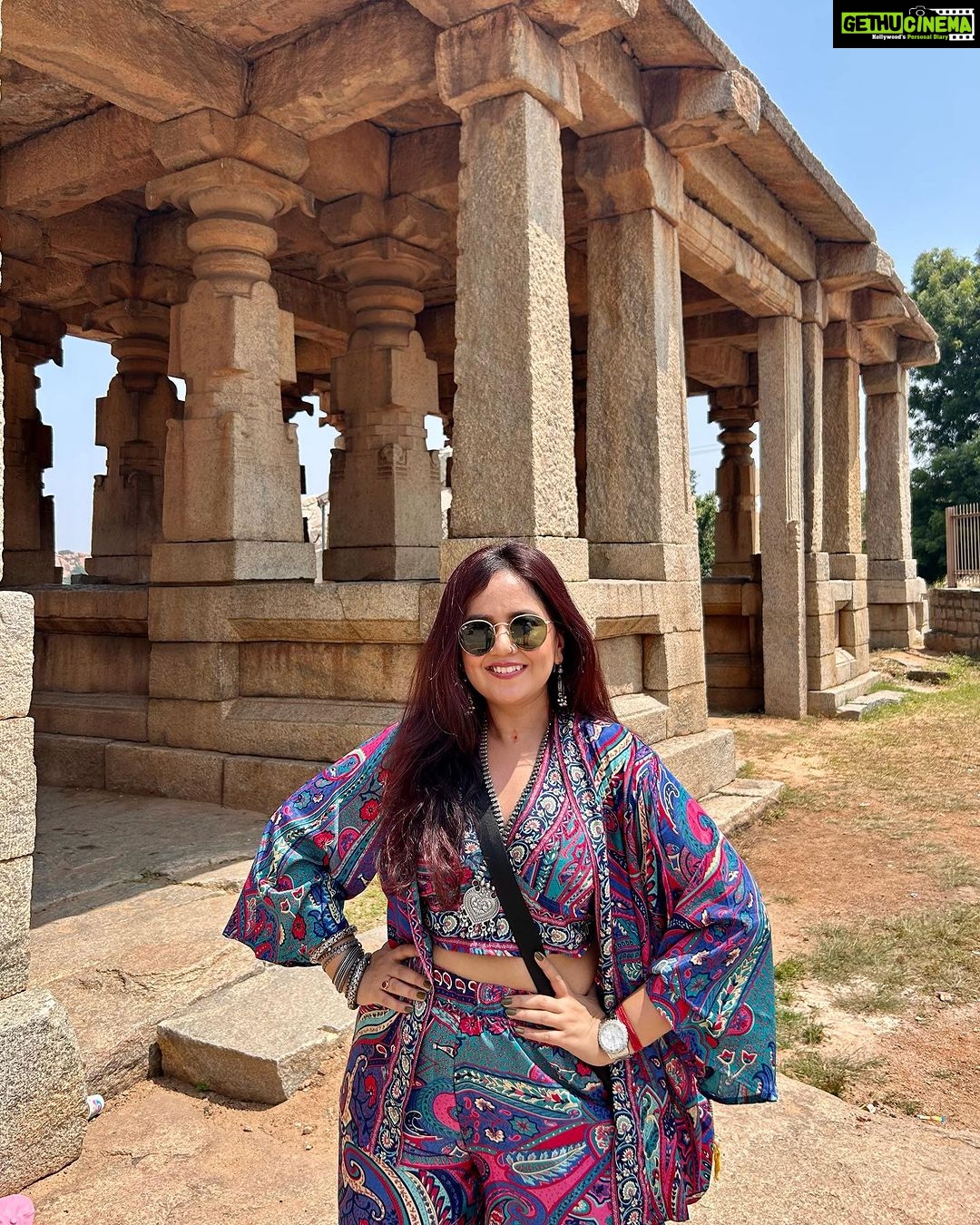 Roopal Tyagi Instagram - Hampi reminds us that everything is temporary. A once lavish, rich and vibrant culture, today stands still in time.. leaving behind ruins …albeit stunning! This place has a different vibe. You gotta visit to know ✨ #hampidiaries #indiatravelgram #karnataka #hampi #unescoworldheritage #vijayanagaraempire Hampi, Karnataka