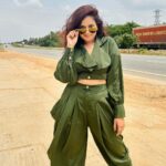 Roopal Tyagi Instagram - 🫒 😎 #iykyk #olivegreen #ootd #coordset