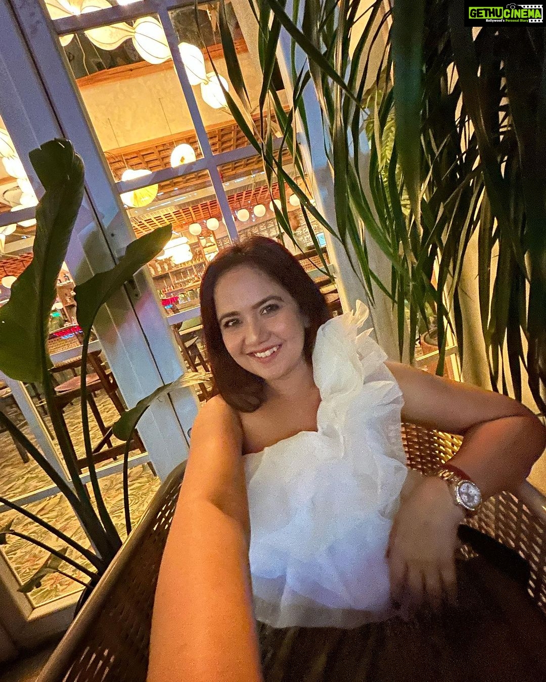 Roopal Tyagi Instagram - Almost every year, birthday celebrations begin with you @parimn 🥰 actually, you make it a celebration! Full lo’u’ve only for you. 🥹 3 to eternity ♾️ 🐛🕳️ 💖 #happybirthdaytome Bangalore, India