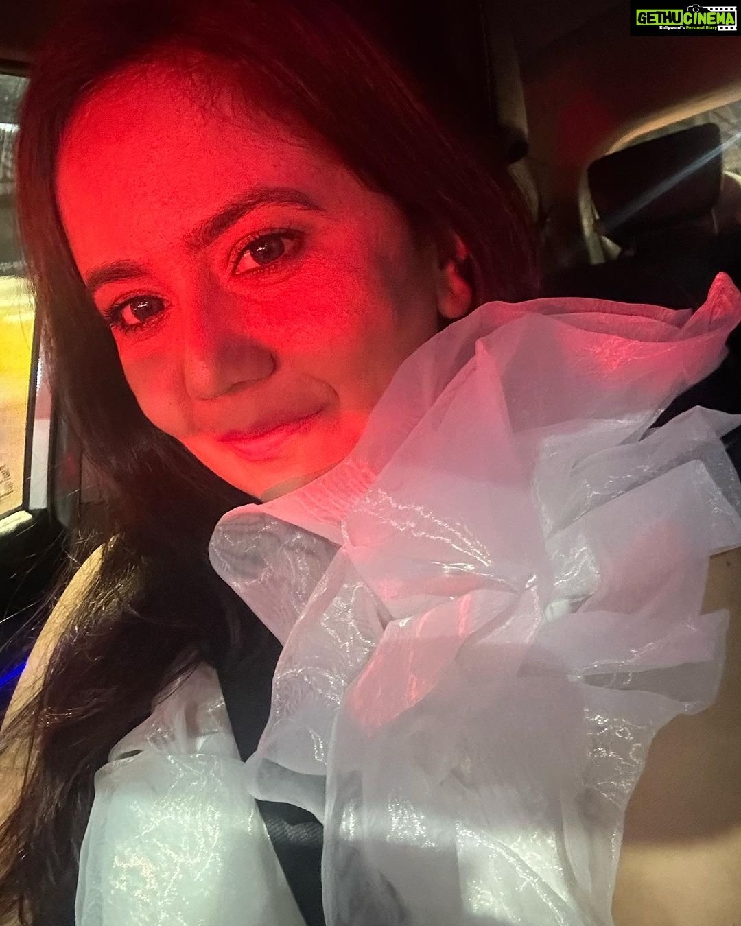 Roopal Tyagi Instagram - Almost every year, birthday celebrations begin with you @parimn 🥰 actually, you make it a celebration! Full lo’u’ve only for you. 🥹 3 to eternity ♾️ 🐛🕳️ 💖 #happybirthdaytome Bangalore, India