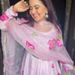 Roopal Tyagi Instagram - Thank you so much everyone for making my birthday so special 💖 I’m eternally grateful 🥹 #birthday #blessed #ootd #handpaintedanarkalisuit