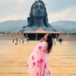 Roopal Tyagi Instagram - Aum Namah Shivaay 🕉️ #adiyogi #aumnamahshivaya #ishafoundation #adiyogichikkaballapur #shivatemple #mahadev #nagatemple #naga Adiyogi Statue Chikkaballapur