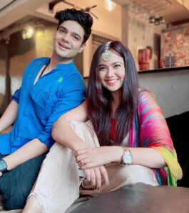 Roopal Tyagi Instagram - Pyaar dosti hai ! I feel like saying crazy cheesy things to you @roopaltyagi06 but you and I take a heartbeat to get teary eyed now anyway .
Just looking for these photos made me relive so much we’ve done together ! Shopping , movies , trips , medical stitches , celebrate , be there for each other when we’ve found love and needed a bestie for heartbreaks . The fact that even the iPhones have changed so much in our photos .. shows me how ancient this bond is ! 😂
Your success , your shows (all of which I know !) and your triumphs make me so happy !
You know how much I love you and how special you are !
Happy happy birthday and I dil se you know .. I want you to have EVERYTHING you ask for .. haha and more .
#and yes .. the next coffee is on me 😂 #insidejoke