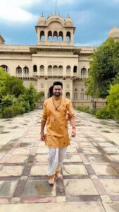 Roshan Prince Instagram - Vrindavan - 30th August, 2023 🌷