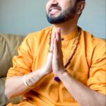 Roshan Prince Instagram - ਅੱਜ ਦੇ ਦਿਨ ਦੀ ਸ਼ੁਰੂਆਤ ਮਹਾਂਮਾਈ ਦੇ ਗੁਣਗਾਨ ਨਾਲ .. 🌷 ਆਦਿ ਸ਼ਕਤੀ ਆਦਿ ਭਵਾਨੀ ਮਾਂ ਸ਼ੇਰਾਂ ਵਾਲੀਏ “ਤੇਰੀ ਸਦਾ ਹੀ ਜੈ ਹੋ ਮਾਂ” #maadurga #maa #sherawali #vaishno_devi #jaimatadi #jaimaakali