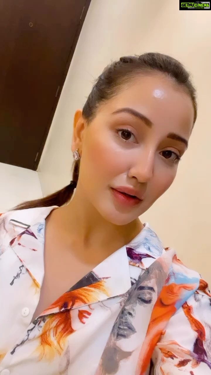 Roshmi Banik Instagram - Neat pony look…!!! Yayyyy or Nayyyy?!?!!