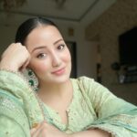 Roshmi Banik Instagram - Happiest Ganesh Chaturthi ! May Gannu bless you all with prosperity, wisdom and light! Love #roshfam 🦚🧿❣️✨ . . . . . #ganeshchaturthi #indian #festivemood