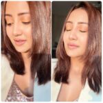 Roshmi Banik Instagram - 🌻🪬