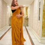 Roshmi Banik Instagram - साड़ी, नॉट सॉरी!