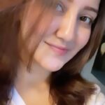 Roshmi Banik Instagram - Thinking whether to go for a 🏃🏻‍♀️or 🏊🏻‍♀️!!! 🤔😬 . . . . #roshmibanik #saturday #weekend #discipline #workout #healthylifestyle #skin #nomakeup #nofilter #love