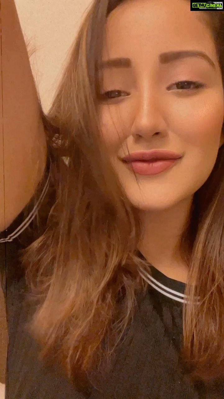 Roshmi Banik Instagram - #mood . . . . . . . #tbt #love #monsoon #reelitfeelit