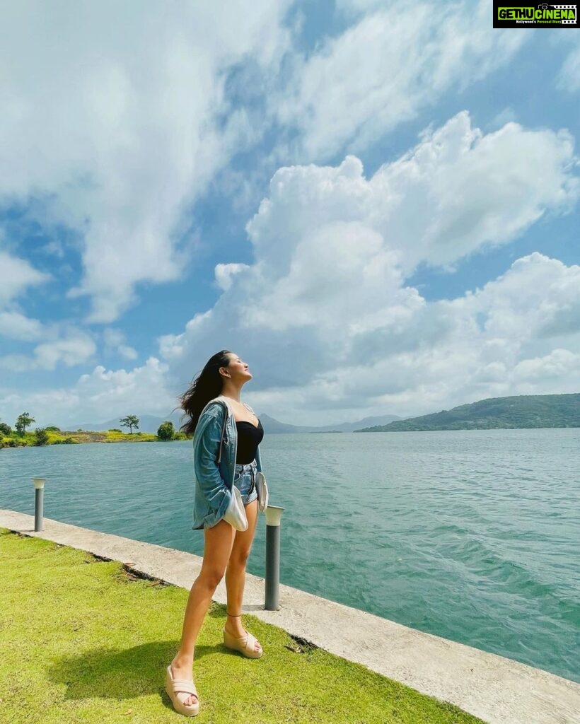 Roshmi Banik Instagram - Meet me where the sky touches the sea.🪻 . . . . . #weekend #nature #serenity #peace #glow #sunkissed #love #blessed #ootd #newpost #igers #roshmibanik