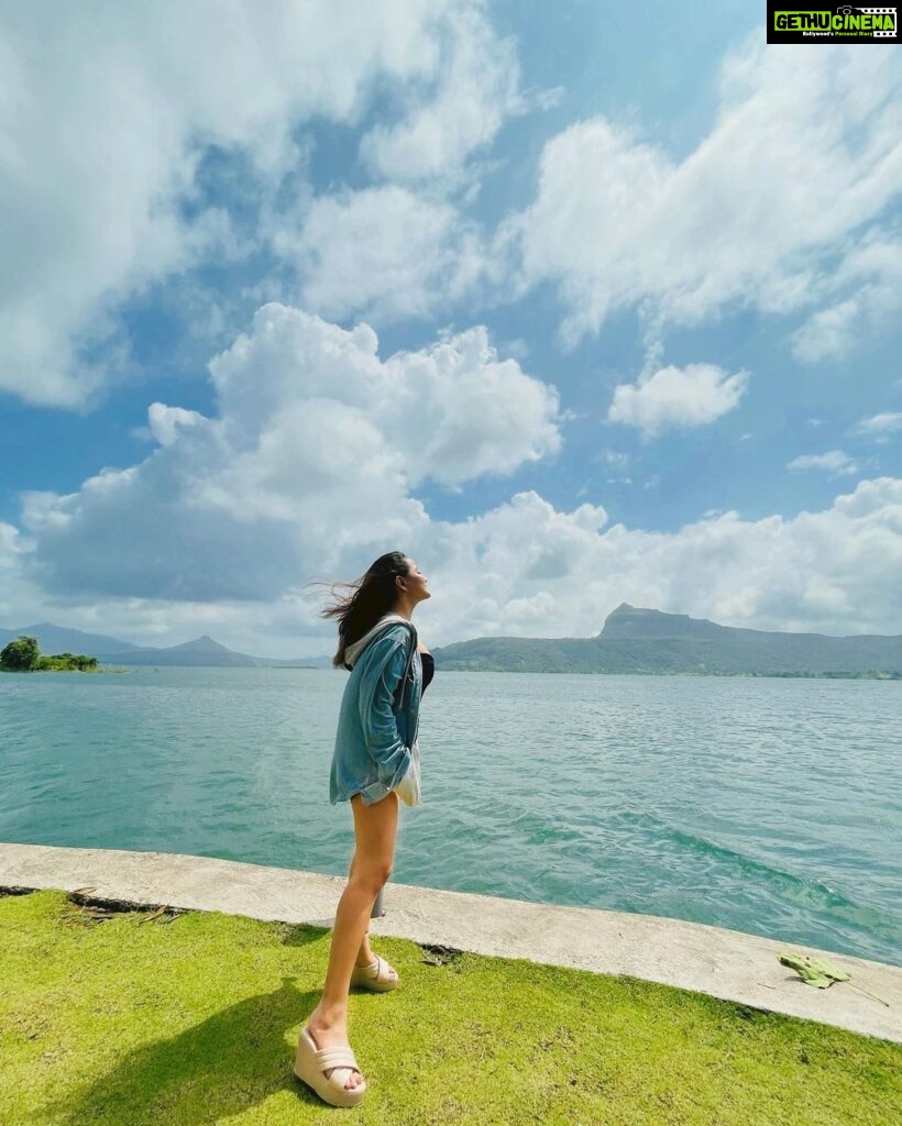 Roshmi Banik Instagram - Meet me where the sky touches the sea.🪻 . . . . . #weekend #nature #serenity #peace #glow #sunkissed #love #blessed #ootd #newpost #igers #roshmibanik