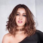 Roshmi Banik Instagram - Catch the vibe! 🔥🧿 . . . . . #roshmibanik #tbt #love #photoshoot #makeup #hairstyle #look #pose #modelshoot #modeling #bodysuit #black #diva #fyp #foryou #viral #trending