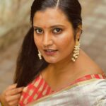 Roshna Ann Roy Instagram - 🌼🌸🌼🌸🌼… onam shades .. #lphntstories Kochi, India