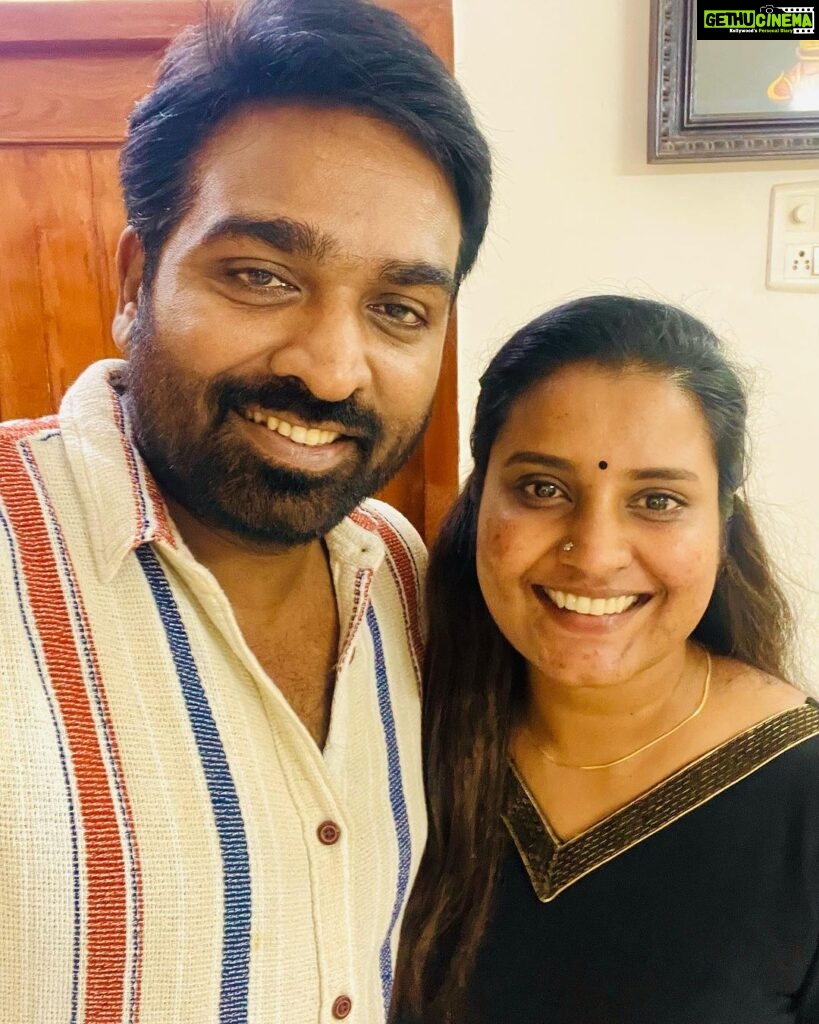 Roshna Ann Roy Instagram - ♥️You may not be my blood brother, but you will always be my brother …♥️ . …..someone who allows you to see the hope inside yourself.” ♥️ . 🫶🏽 #vjs #makkalselvan #vijaysethupathi @actorvijaysethupathi .♥️🫶🏽