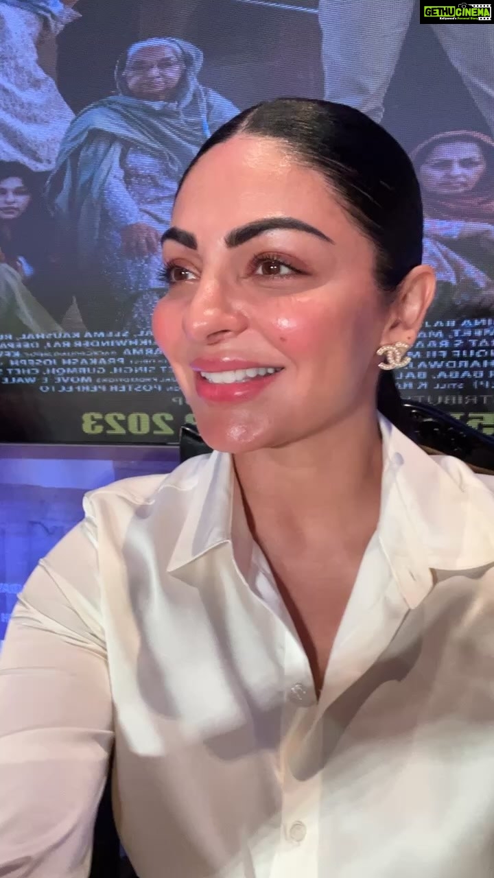 Rubina Bajwa Instagram - #buhebariyan #presscon #chandigarh #sept15 #buhebariyan @neerubajwa @nirmalrishiofficial @rubina.bajwa @udaypratapofficial @jagdeepsinghwarring @thite_santosh @sarla1990 @officialrupinderrupi @gurpreetkaur.bhangu.5 @iseemakaushal @simonesinghp @baljinderkaur_ballu #jatinderkaur @official_dharmindermann @anita.meet @neha12dayal @jaswinderbrarofficial @officialsatwantkaur @sandy24fps @munishomjee @uifilmsind @amit.juneja.12 @sunnyrajusa @waheguru_academy @bharat_raawat @jyoti.nooran.1998 @gurmeetsinghhofficial @Harinderkour5 @uifilmsind @tips @kumartaurani @girishkumart @rachitsogani @itsneerubajwaentertainment