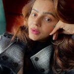 Rubina Dilaik Instagram - Cruise 🚢 zingggggg 🐳 . . : . @owncraftindia 🧥