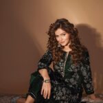 Rubina Dilaik Instagram - Growing and changing….. breaking and reinventing…. !! Just Simply: Living 😌 . : : Shot by @smileplease_25 Style by @stylingbyvictor @sohail__mughal___ Assisted by @styleby_antara Outfit @auruhfy Jewellery @perkartjewels1 Jutti : @ilovemyjutti @oakpinionpr