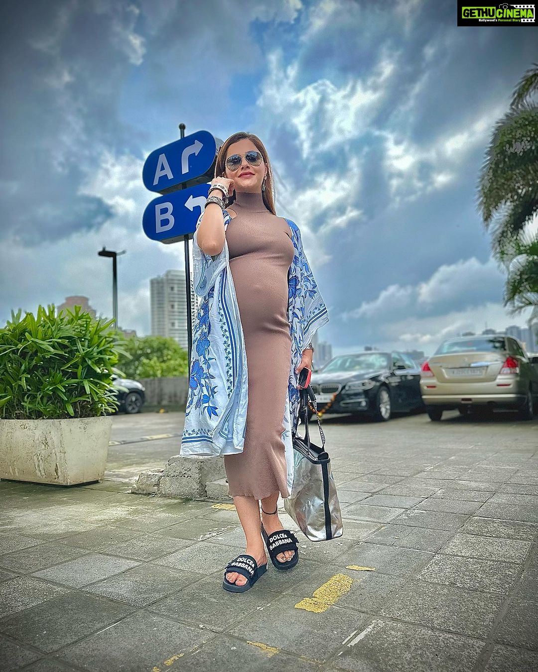 Rubina Dilaik Instagram - #weekend ka kya plan ?