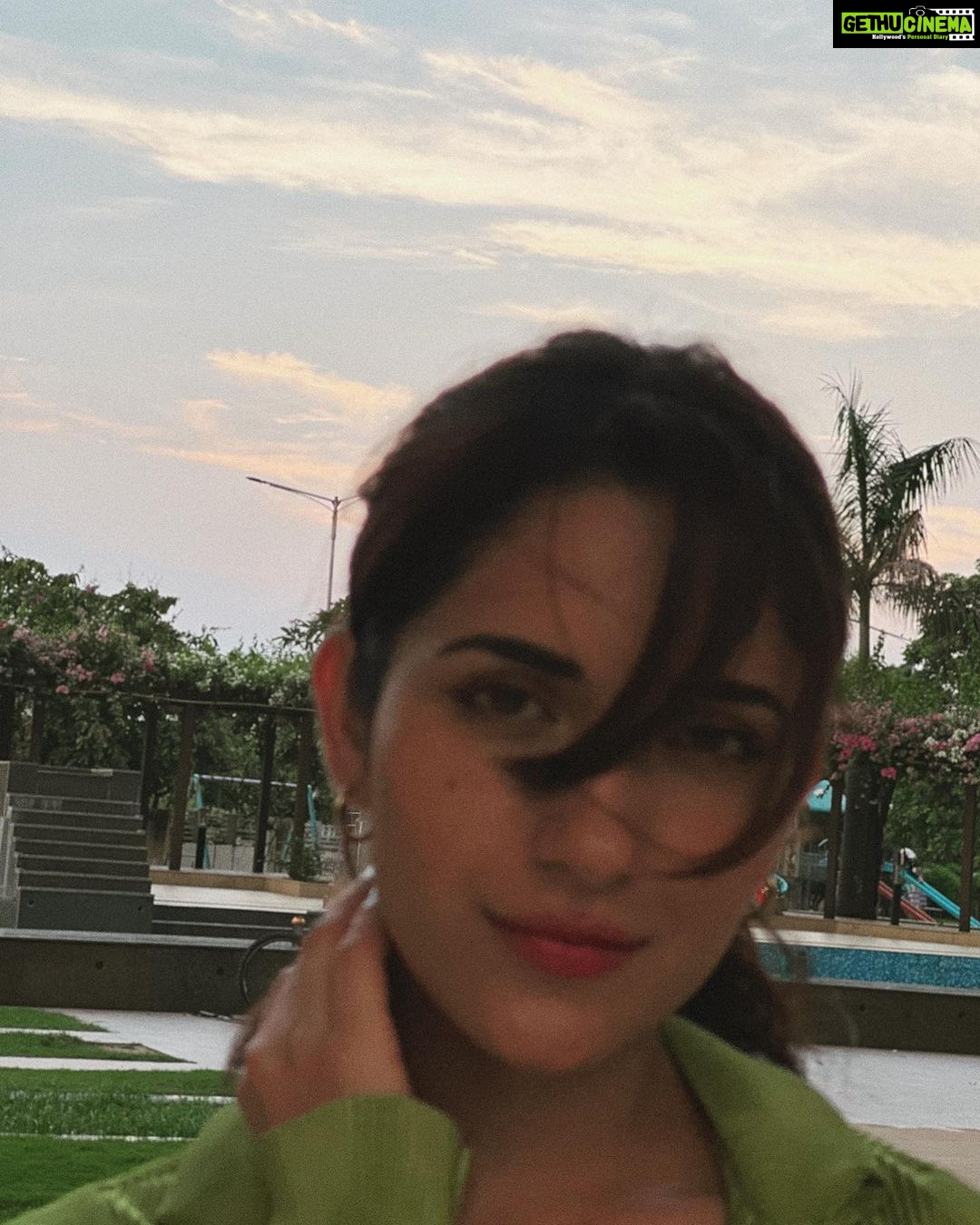 Ruhani Sharma Instagram - With you FOR you 🍁 . . . . 📸 @saragurpals ♥️