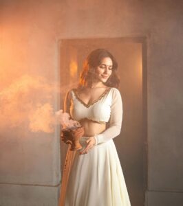 Ruhani Sharma Instagram - Which one do you like ? 🙈
.
.
.
.
.
📸 @shaktismaran 
MUA @makeuphairbyrahul 
Wearing : @keenly.sewed
Stylist : @__.gunjan.__