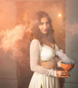 Ruhani Sharma Instagram - Which one do you like ? 🙈
.
.
.
.
.
📸 @shaktismaran 
MUA @makeuphairbyrahul 
Wearing : @keenly.sewed
Stylist : @__.gunjan.__