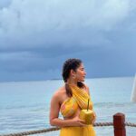 Ruhani Sharma Instagram - Tell me your dream destination ? . . . . . . 📍 @mirihi_island_resort Mirihi Island Resort