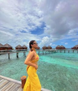 Ruhani Sharma Instagram - Tell me your dream destination ? 
.
.
.
.
.
.
📍 @mirihi_island_resort