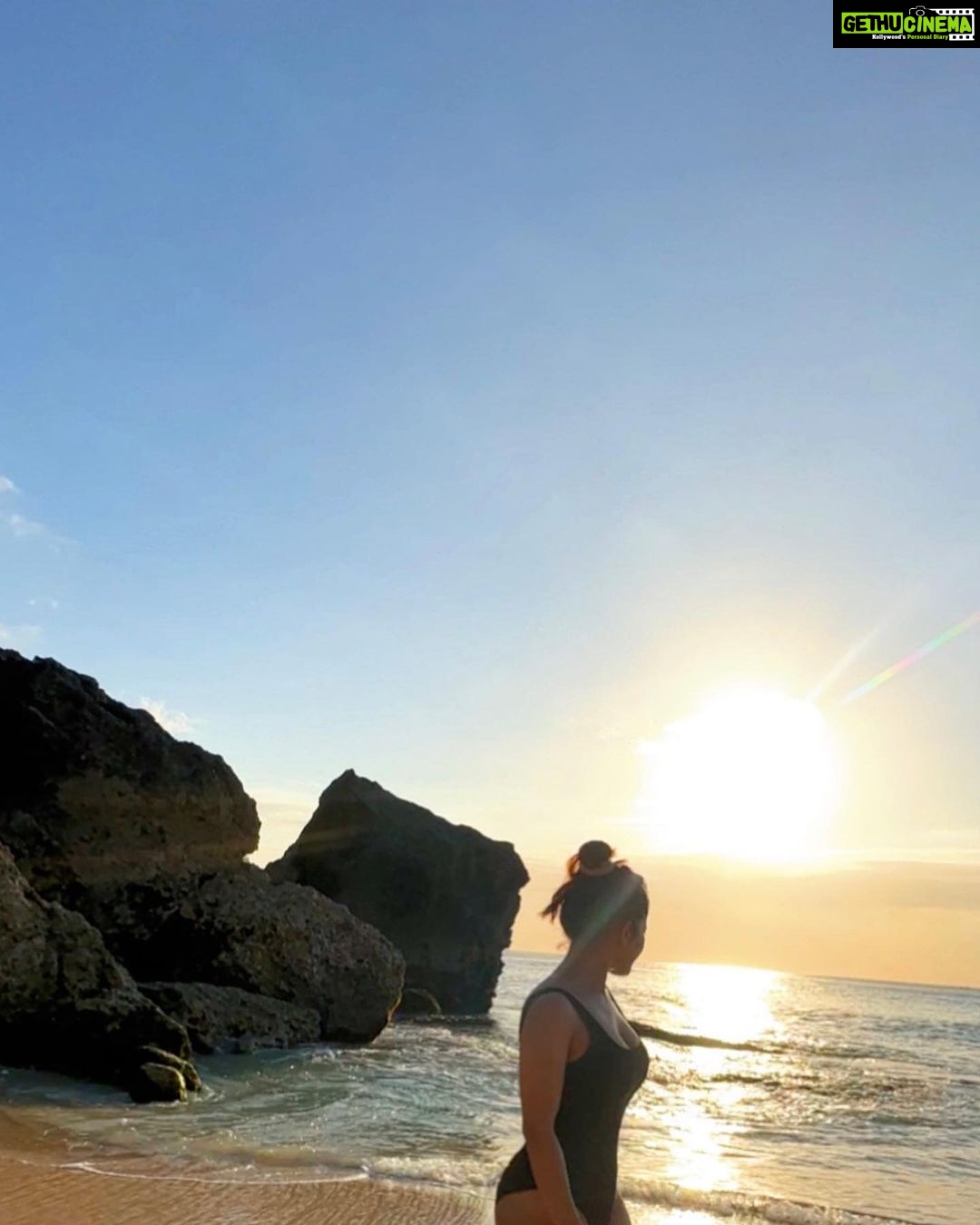 Ruhani Sharma Instagram - Beach day 🏝️ . . . . . . . 📍 @ayanaresort @bali.indonesia.explore Kubu Beach, Ayana Resort & Spa