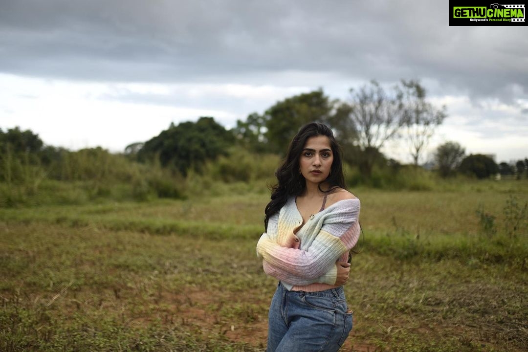 Rukmini Vasanth Instagram - I can’t hold Model Face™️ for too long, swipe to see 🫠 📸: @sab6faces #TheSabsShootTokyoDrift