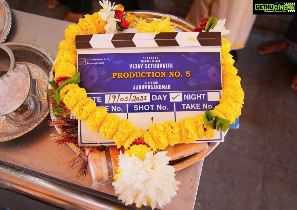 Rukmini Vasanth Instagram - So excited to finally be able to share the news of my next project 🥹💛 #MakkalSelvan @actorvijaysethupathi's next gets off to an auspicious start! Yes! the pooja of actor #VijaySethupathi's next film, produced by @7cspvtpte & directed by @aaru_dir , took place at a temple in #Ipoh in Malaysia this morning! @prabhakaranjustin is scoring music for this film! Here are pics of the event!! #VijaySethupathi51 #ProductionNo5 @rukmini_vasanth @iyogibabu @karanbrawat @rkukgu @raj_25b @avinashbs @deneskumar_ @kannan.official @proyuvraaj Kallumaalai temple