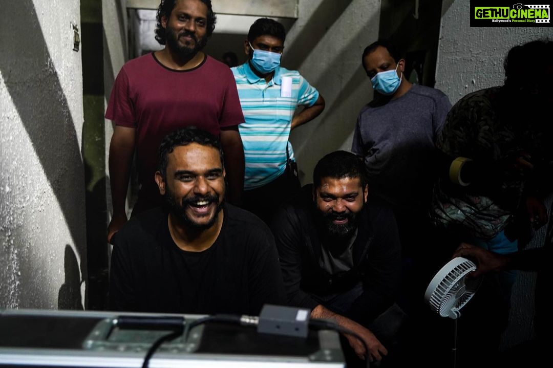 Rukmini Vasanth Instagram - A glimpse into the sets of #SSE ššš #10YearsLater @paramvah_studios @hemanthrao11 @rakshitshetty @chaithra.j.achar @advaithaambara @charanraj27185 @ullashydur @bharadwaj.pranav @vismaya__studios @gundu_1490 @anikethterdal @bhuvan_sathya @kannadiga_agni #SapthaSagaradacheEllo šø @flyingretina Bangalore, India