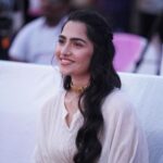 Rukmini Vasanth Instagram - #throwback to our #baanadariyalli song launch, wearing this ethereal @lathaputtanna creation 🤍🦢🎬 makeup: @abhilasha_kulkarni