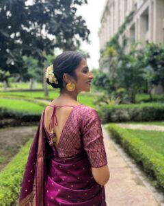 Rukmini Vasanth Instagram - swipe to see why the wind has always been my favourite photoshoot prop 🙈✨