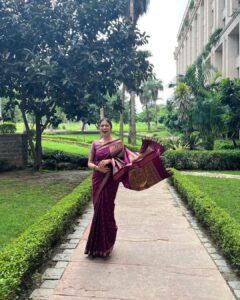 Rukmini Vasanth Instagram - swipe to see why the wind has always been my favourite photoshoot prop 🙈✨