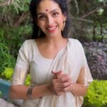 Rukmini Vijayakumar Instagram - Touring the USA from August - November with “Anubhava” for @aimforsevausa Ft Lauderdale and Tampa this weekend! Performing with @ambisub and @rohanrhythm Lighting design @gyandev Raleigh, Austin, Ft Lauderdale, Tampa, Atlanta, Knoxville, Dallas, Houston, Dayton, New York, Philadelphia, Hartford, Boston, Albany, Chicago, Washington, SW Florida, San Francisco, Detroit, New Jersey, Pittsburgh, Orlando Find us in a city near you! Details in the link in my bio or on www.aimforsevausa.org Video @vivianambrose #bharatanatyam #carnatic #indiandance #tour #dancers #collaboration #performancetour #aimforseva