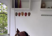 Rukmini Vijayakumar Instagram - Wait for it…. 🤣 (Sound on) #doorbell #gsd #germanshepherd #guarddog #kong #dogmom #lifewithkong